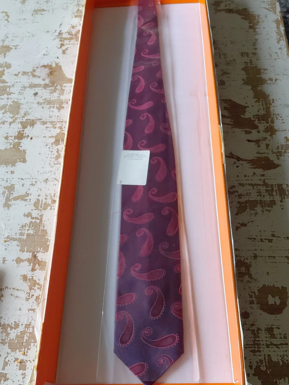 Men's Paisley Silk Tie in Burgundy